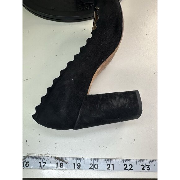Chloe Black Suede Scalloped Round Toe Block Heels Sz 40.5 - Picture 7 of 9